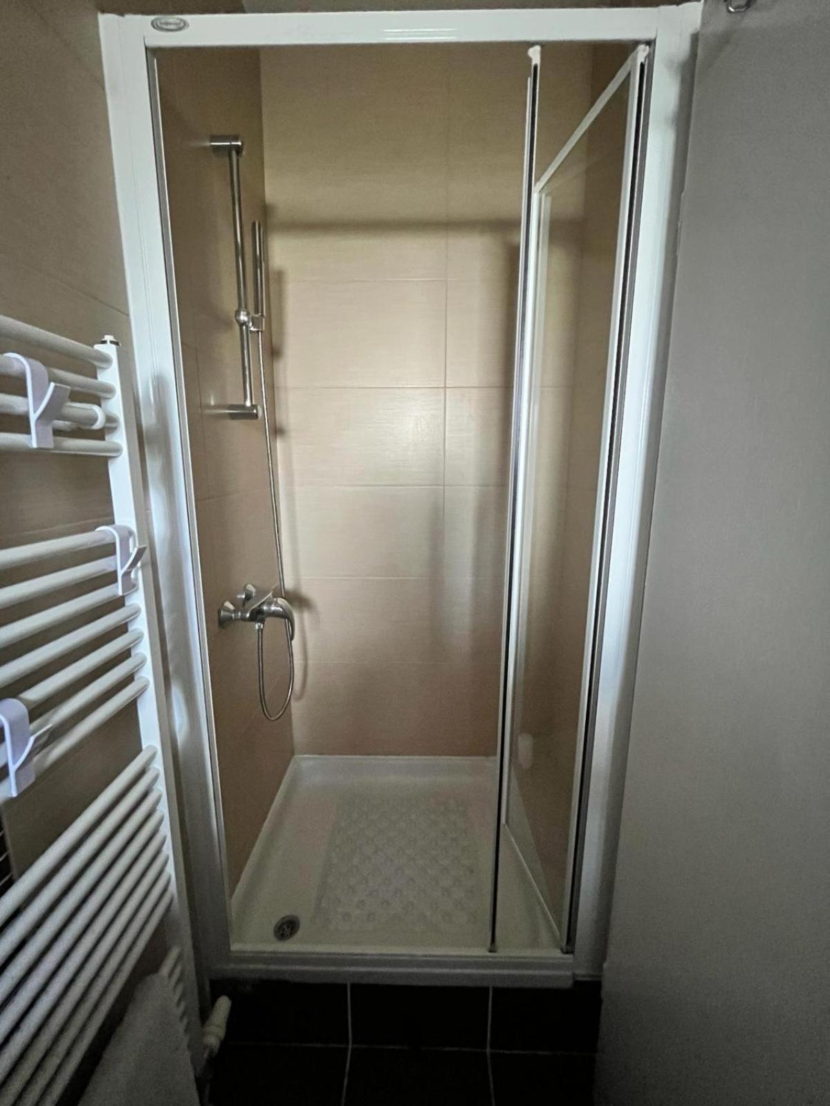 Apartman 4U Velika Gorica Near Zagreb Airport エクステリア 写真