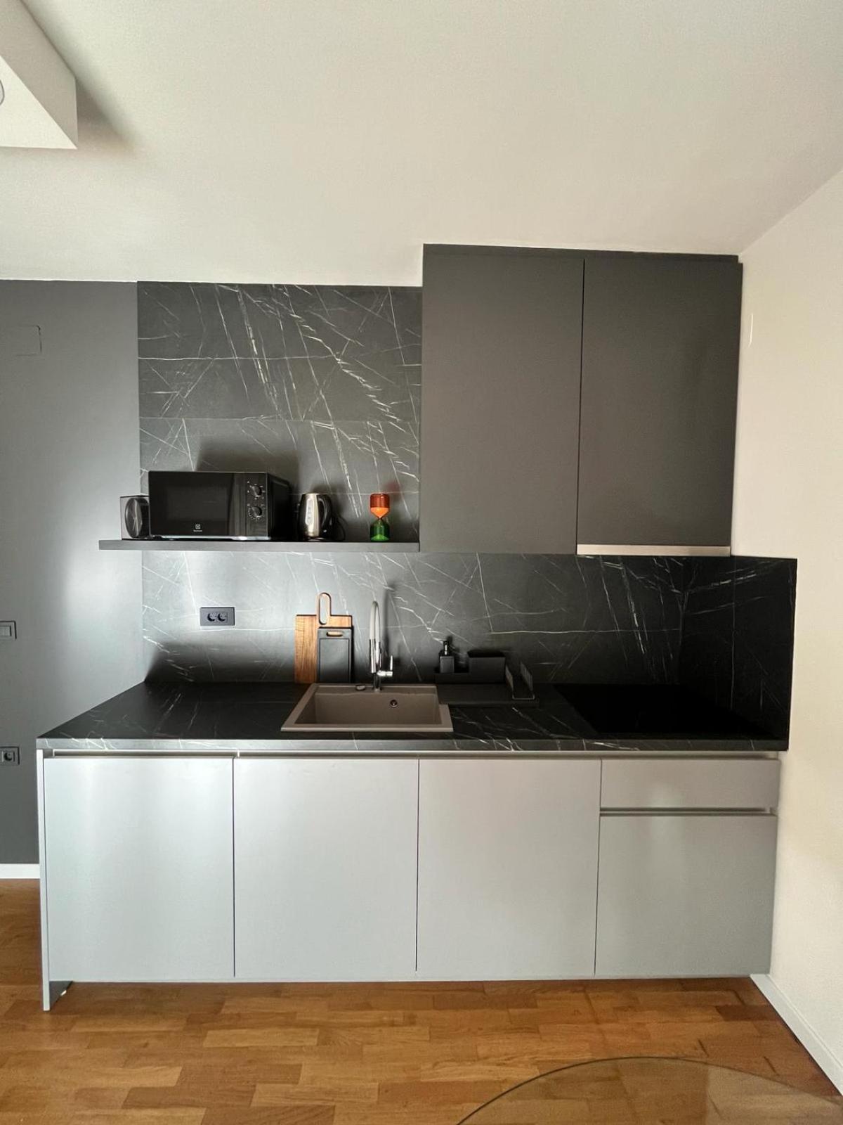 Apartman 4U Velika Gorica Near Zagreb Airport エクステリア 写真