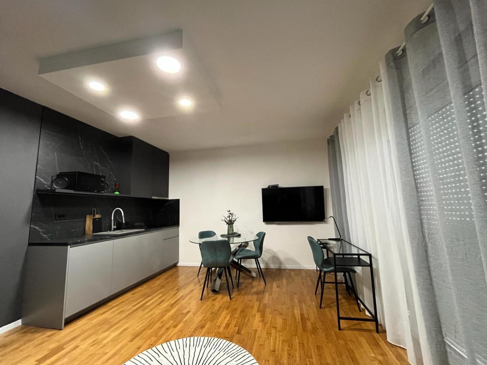 Apartman 4U Velika Gorica Near Zagreb Airport エクステリア 写真